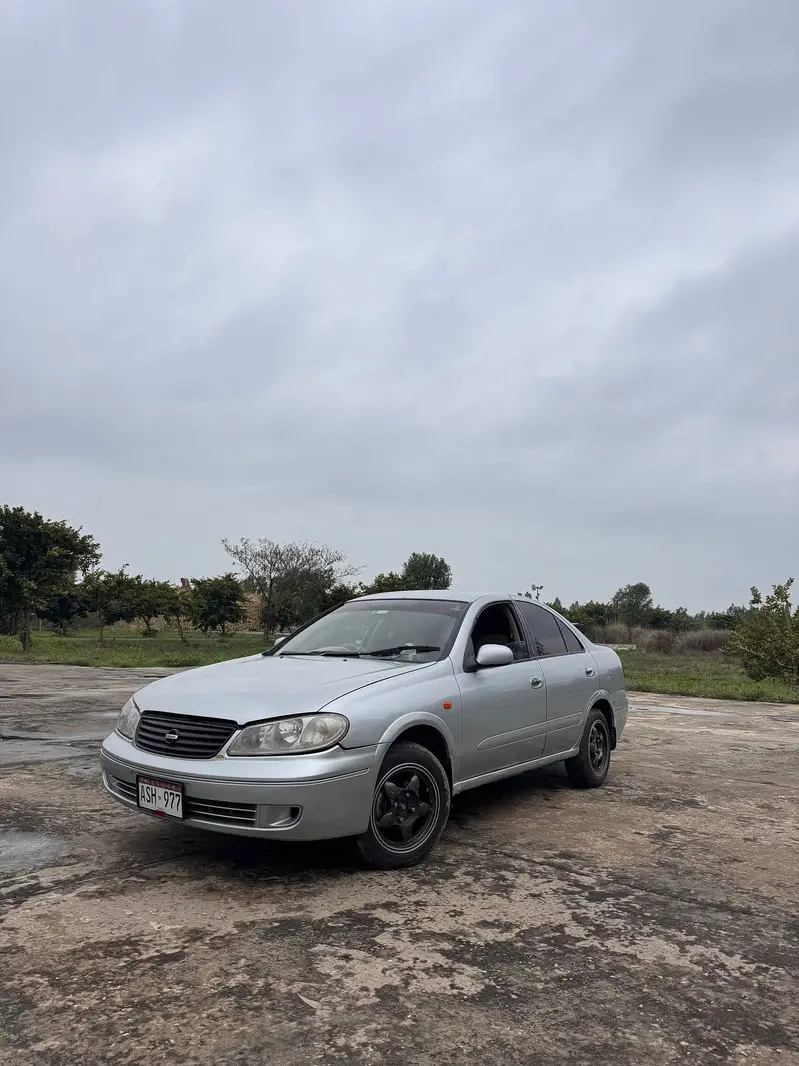 Nissan Sunny 2009