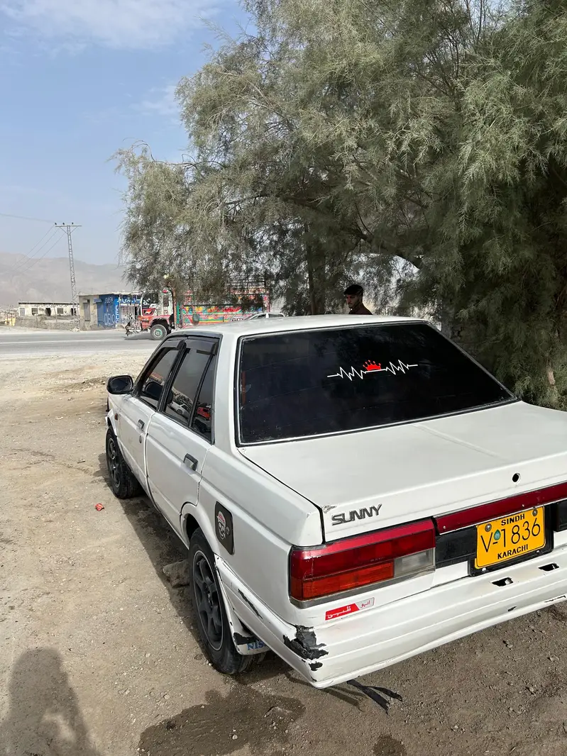 Nissan Sunny 1987