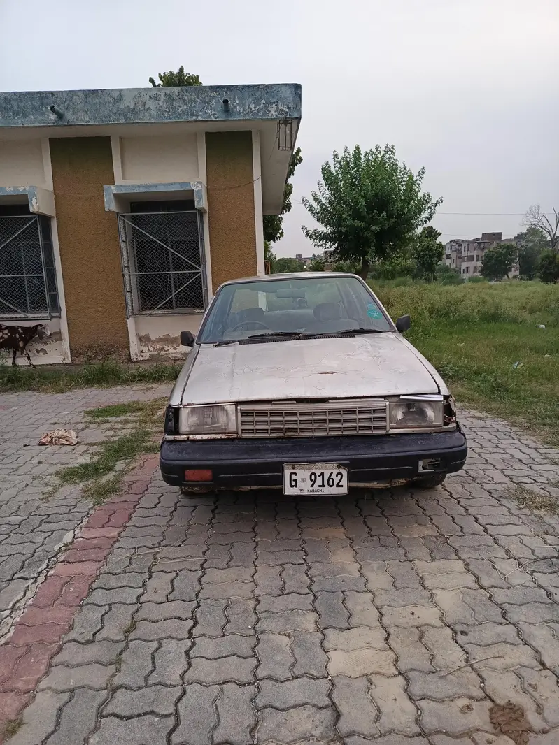 Nissan Sunny 1985