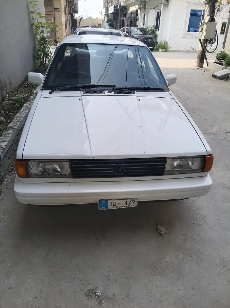 Nissan Sunny 1988