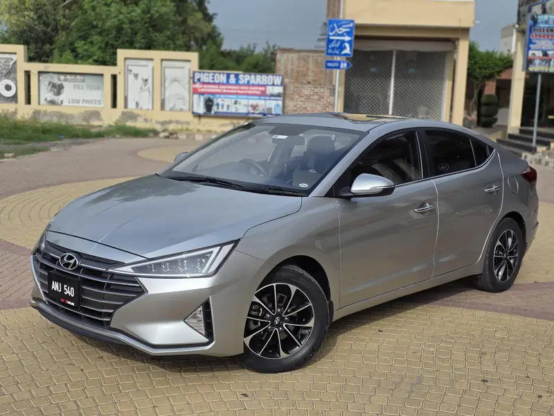 Hyundai Elantra 2022