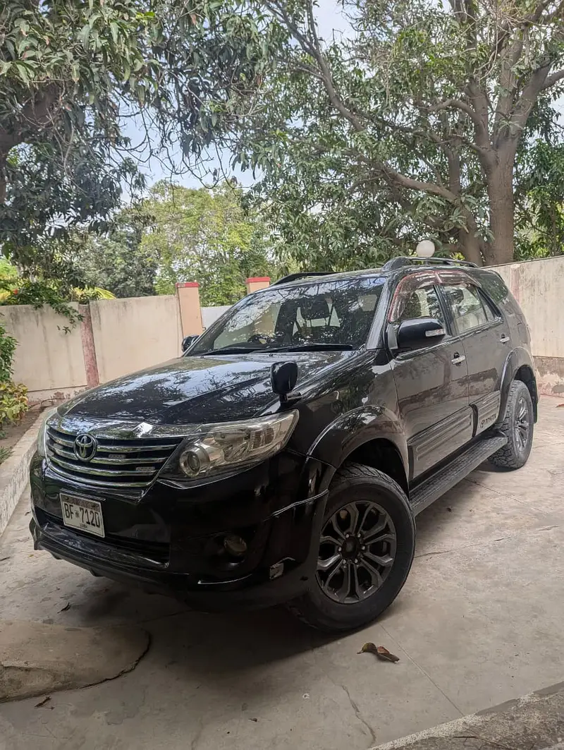 Toyota Fortuner 2015