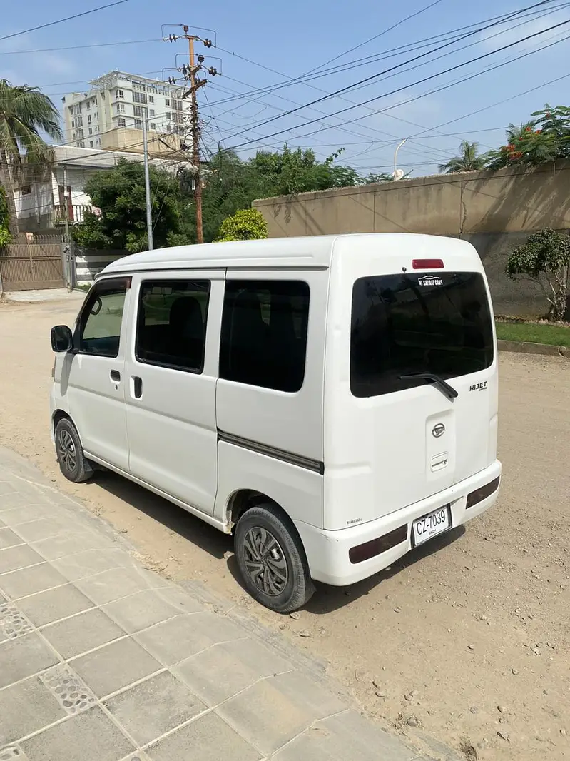 Daihatsu Hijet 2016