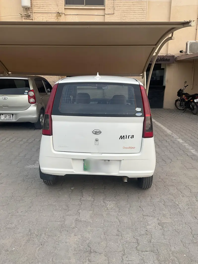 Daihatsu Mira 2006