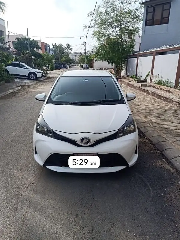 Toyota Vitz 2015