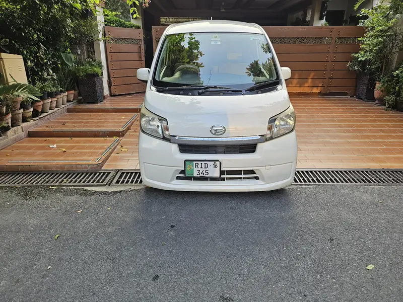 Daihatsu Move 2011