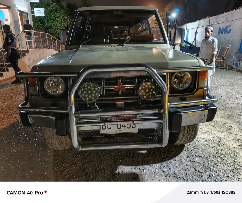 Mitsubishi Pajero 1990