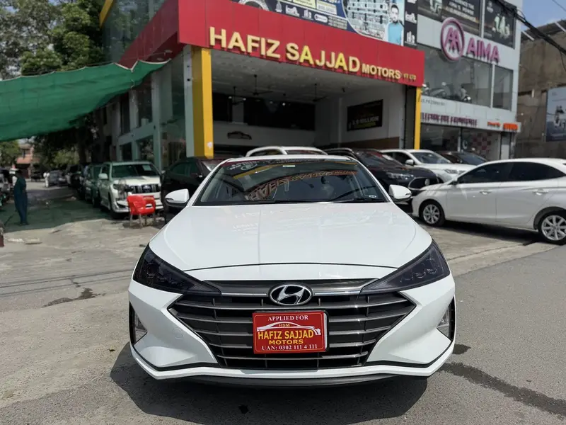 Hyundai Elantra 2022