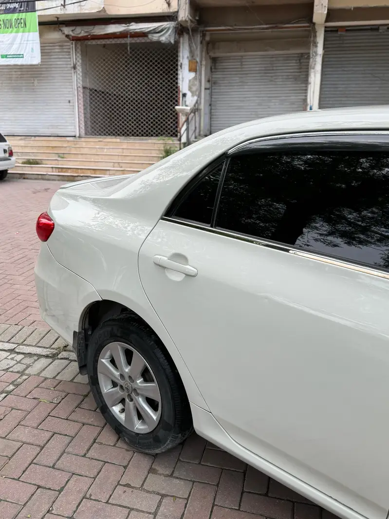 Toyota Corolla GLI 2013