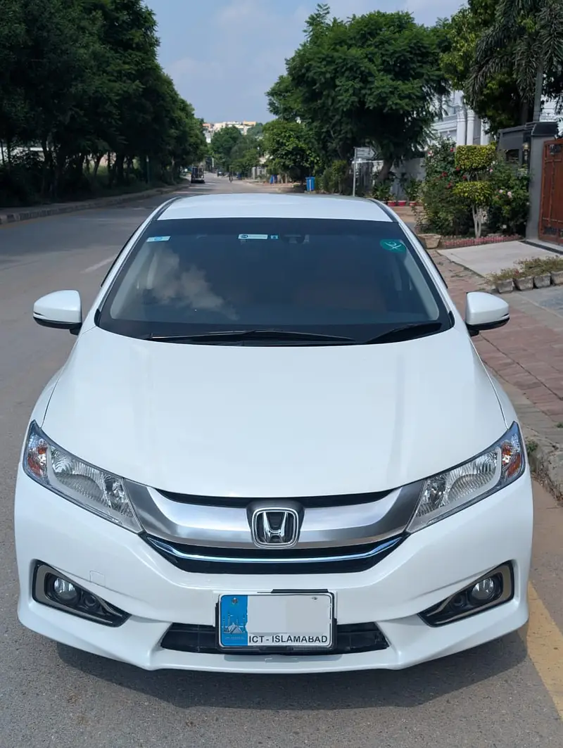 Honda Grace Hybrid 2015