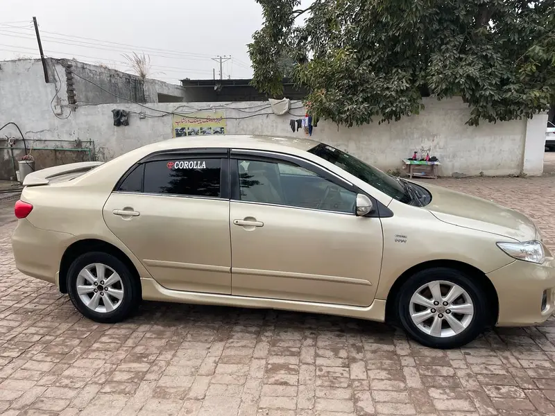 Toyota Corolla Altis 2011