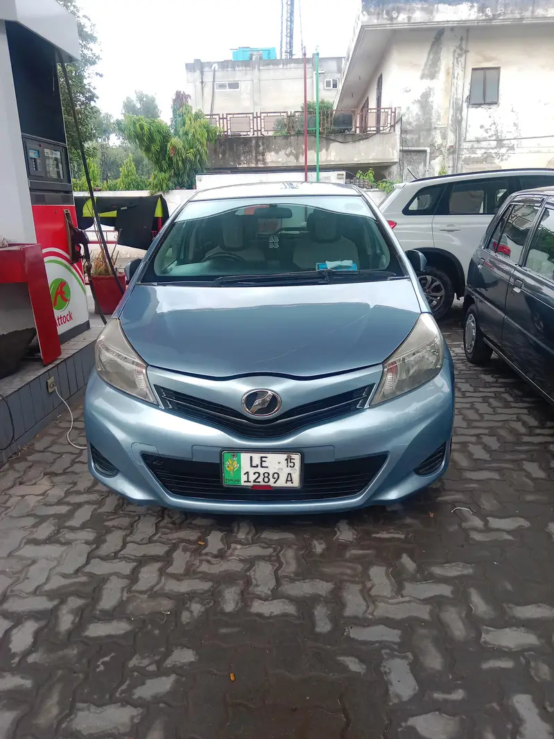 Toyota Vitz 2011