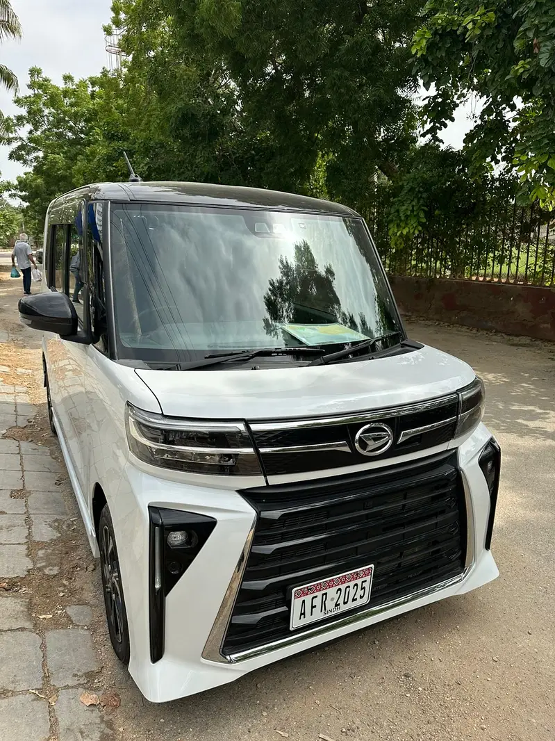 Daihatsu Tanto 2023