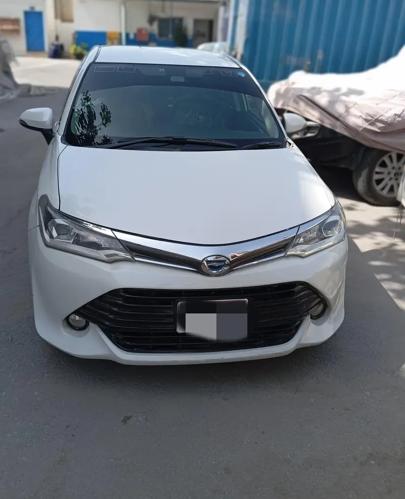Toyota Corolla Axio 2016
