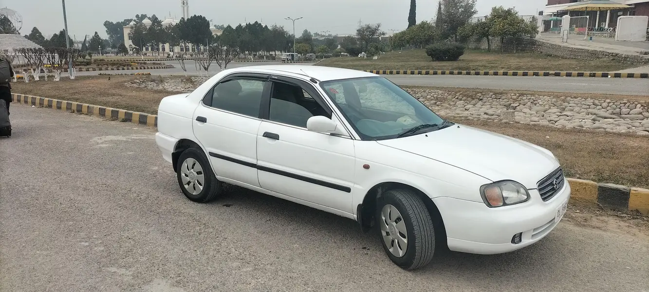 Suzuki Baleno 2002