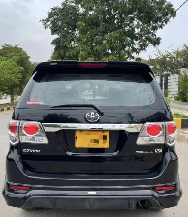 Toyota Fortuner V 2016