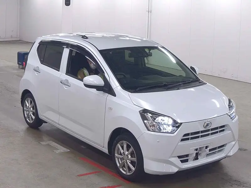Daihatsu Mira 2022