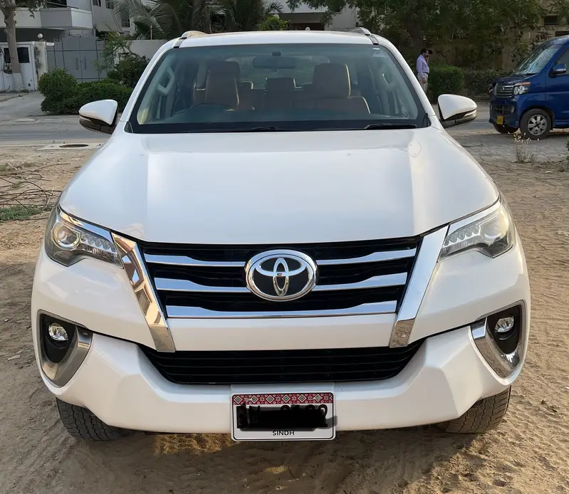 Toyota Fortuner V 2021