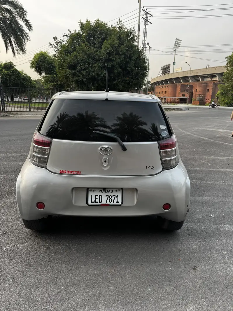 Toyota iQ 2009