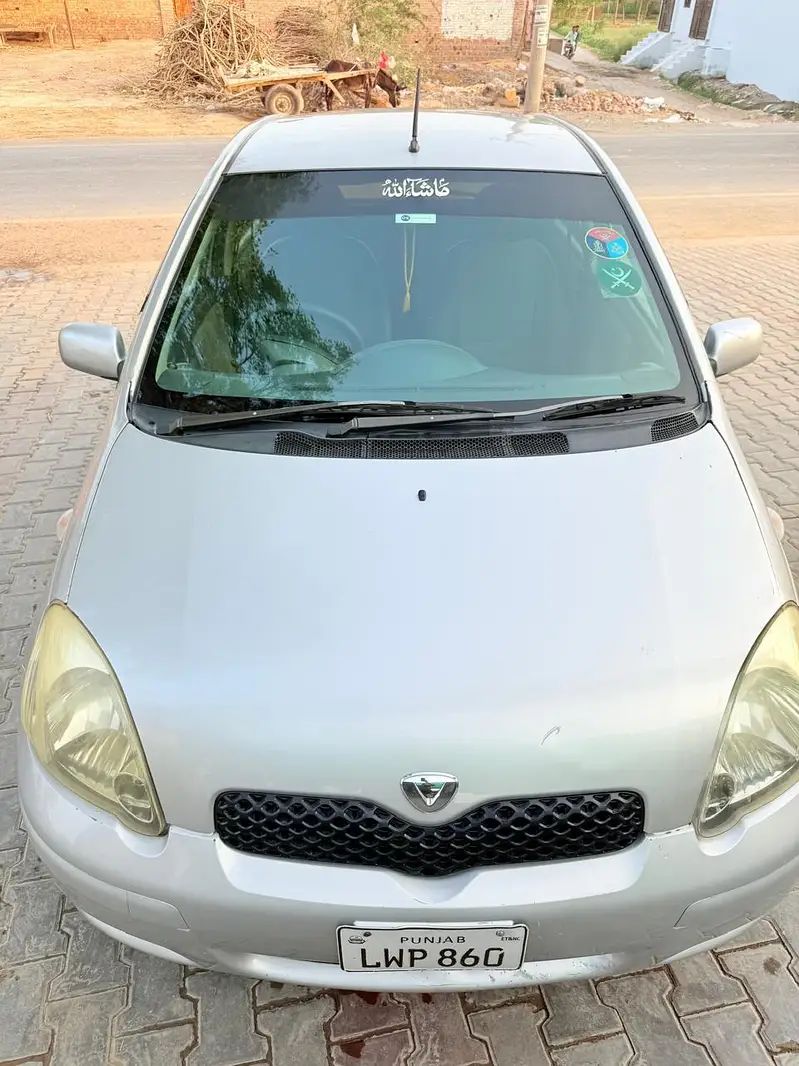 Toyota Vitz 2000