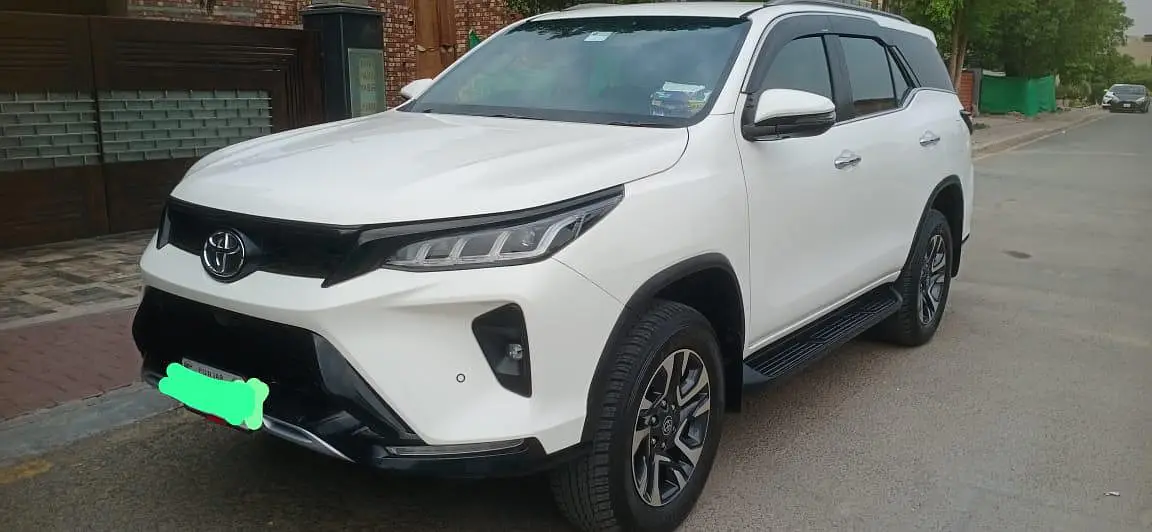 Toyota Fortuner Legender 2022