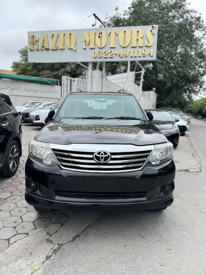 Toyota Fortuner V 2013