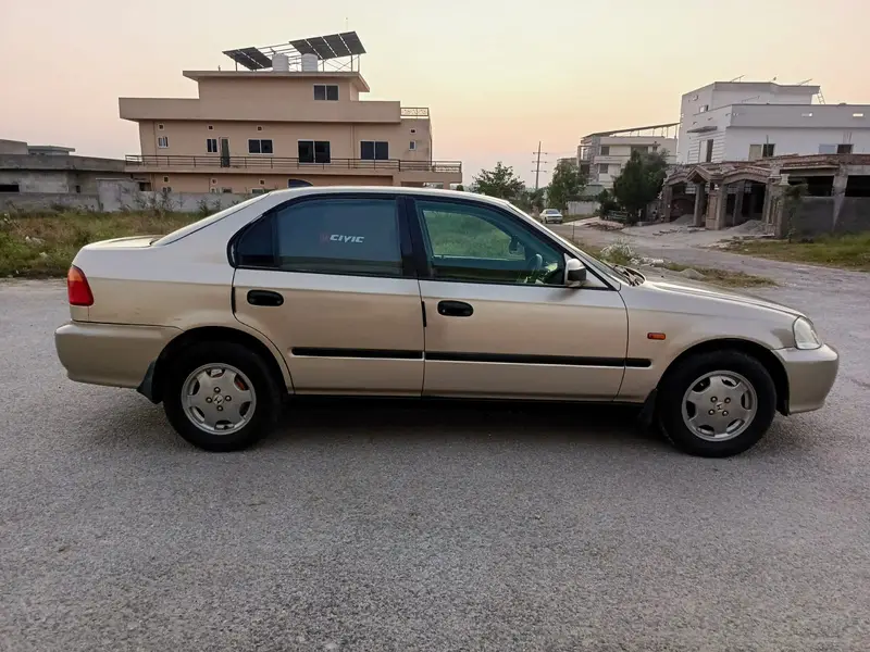 Honda Civic EXi 2000