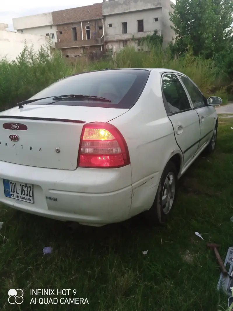 KIA Spectra 2001