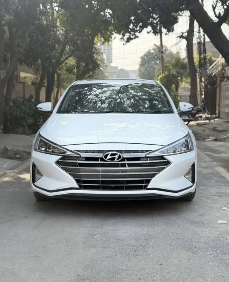 Hyundai Elantra 2023
