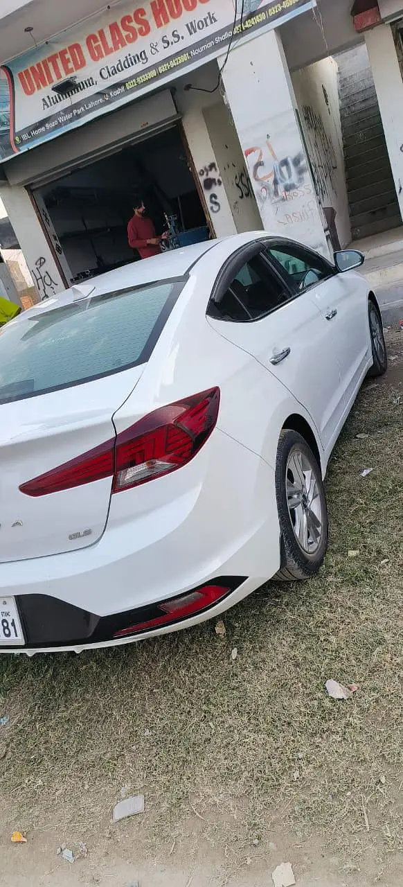 Hyundai Elantra 2021