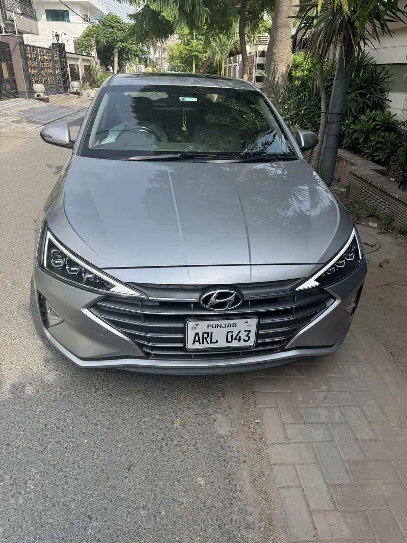 Hyundai Elantra 2024