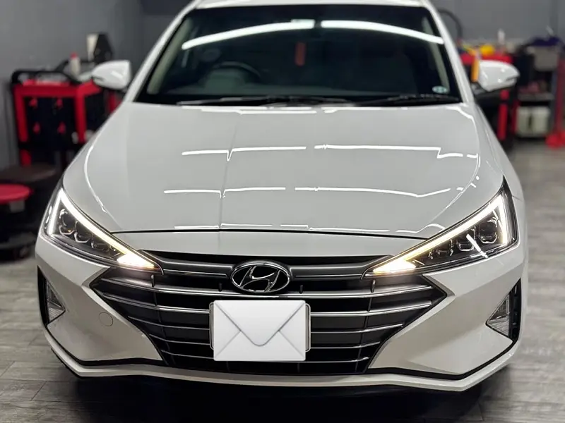 Hyundai Elantra 2022