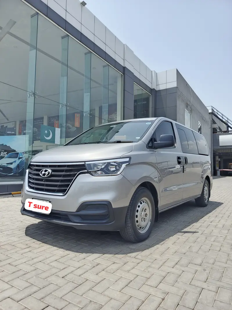 Hyundai Grand Starex 2021