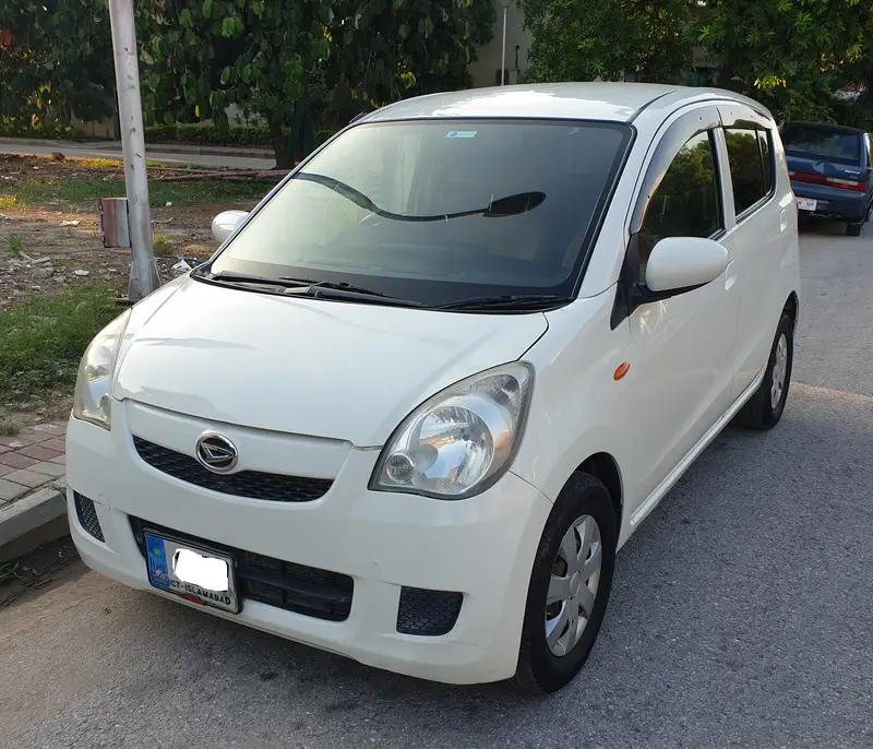 Daihatsu Mira 2010