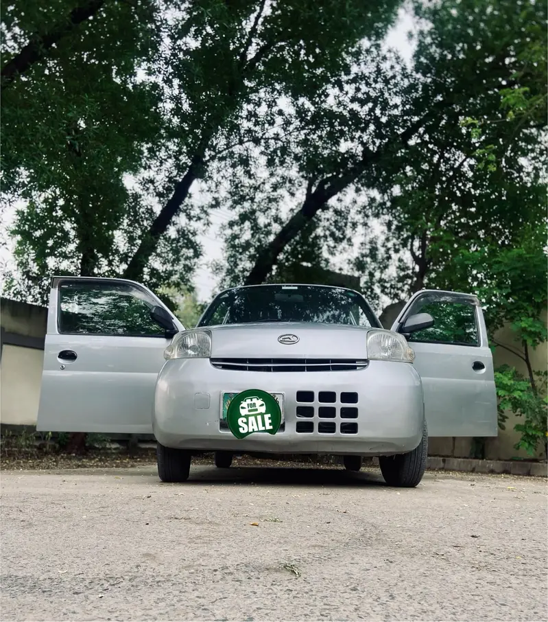 Daihatsu Esse 2010