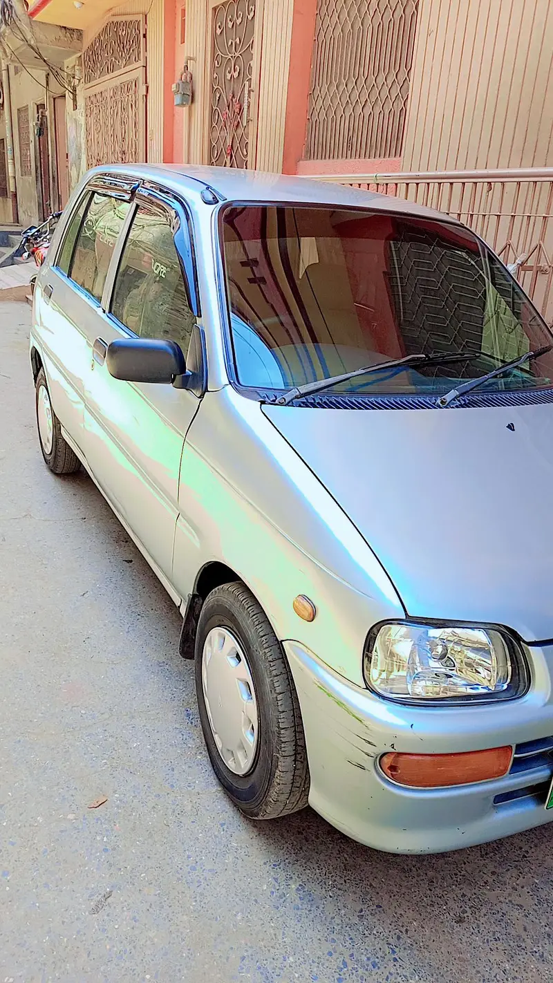 Daihatsu Cuore 2003