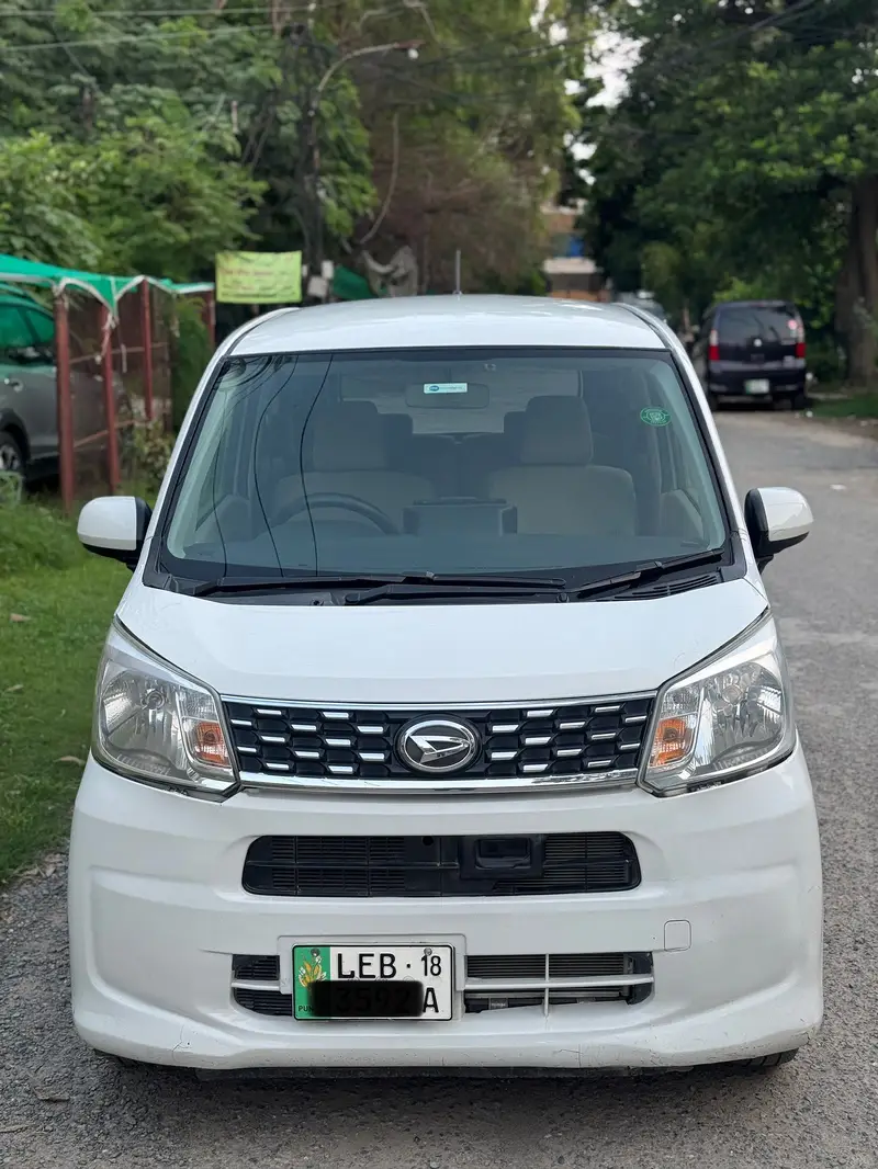 Daihatsu Move 2015