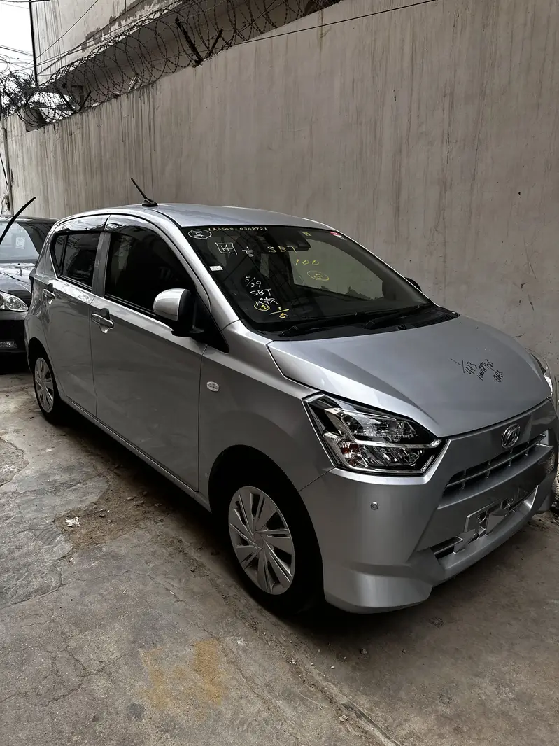 Daihatsu Mira 2022