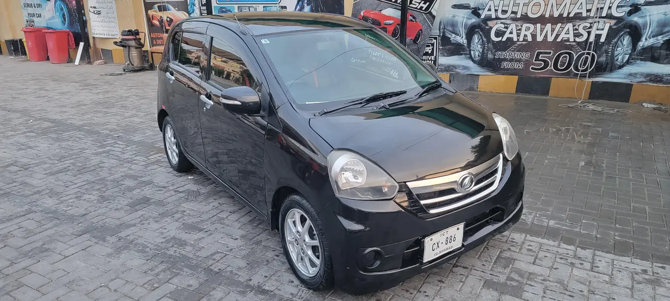 Daihatsu Mira 2012