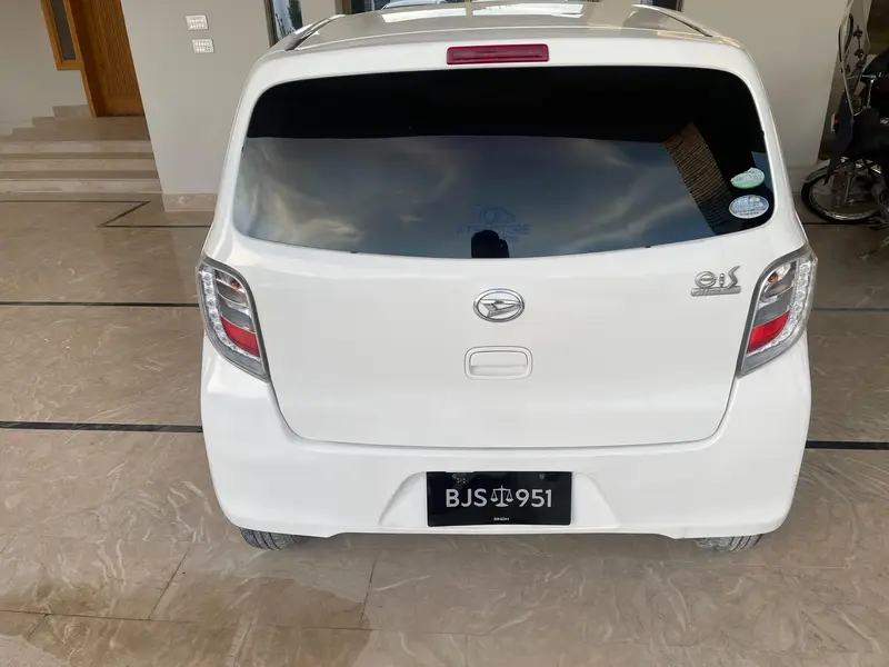 Daihatsu Mira 2017