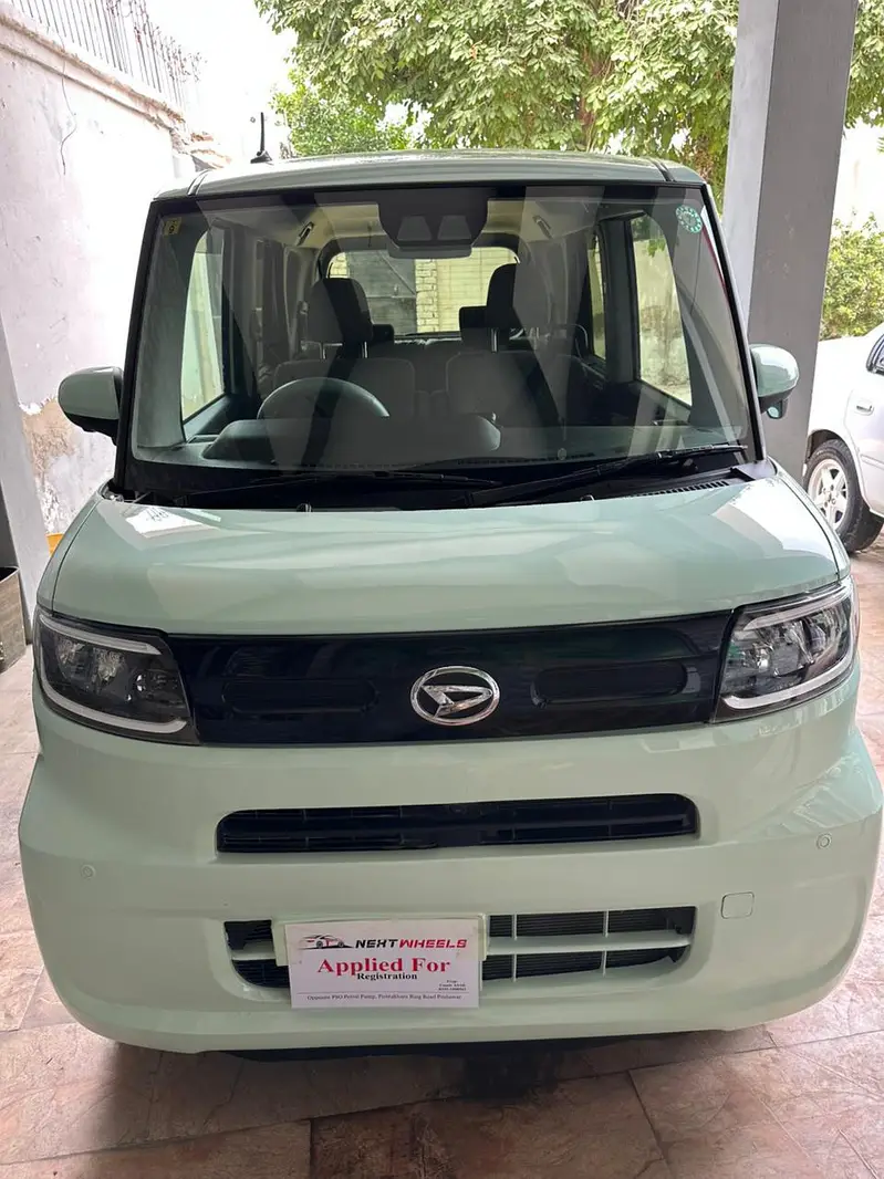 Daihatsu Tanto 2022