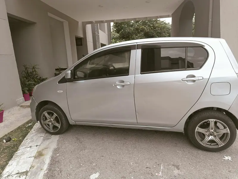 Daihatsu Mira 2018