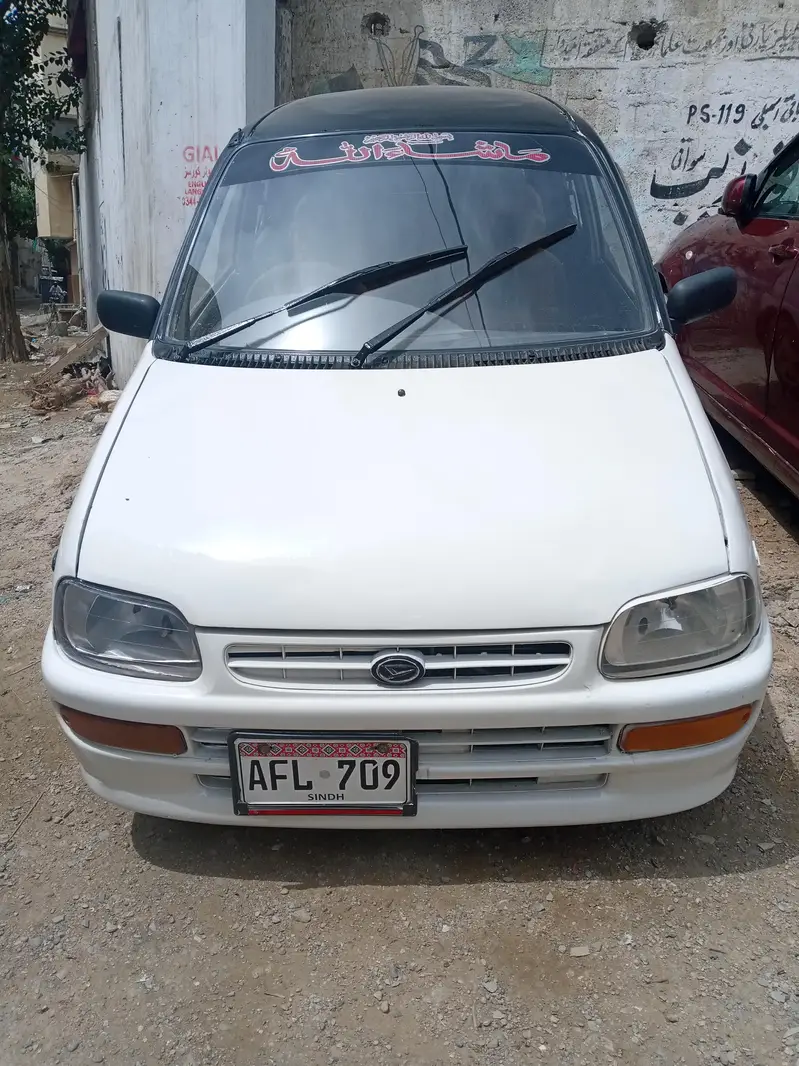 Daihatsu Cuore 2003