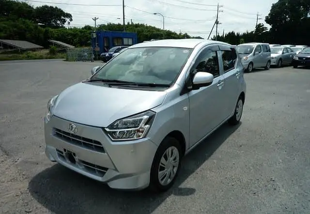 Daihatsu Mira 2021