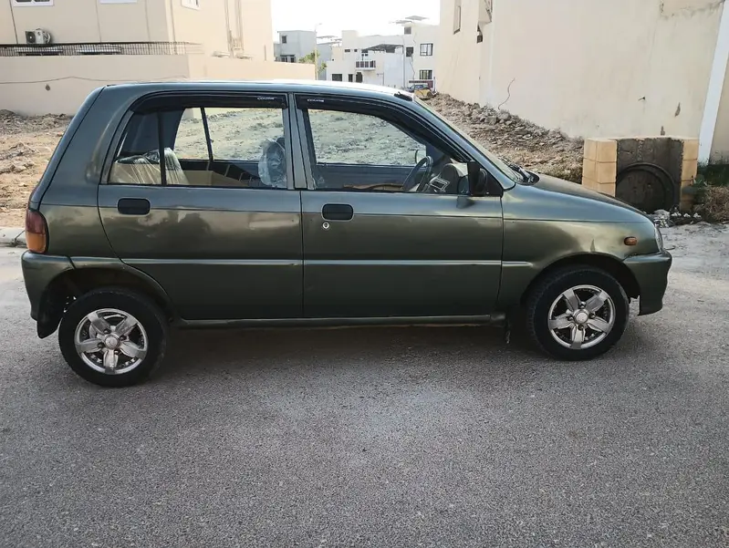 Daihatsu Cuore 2011