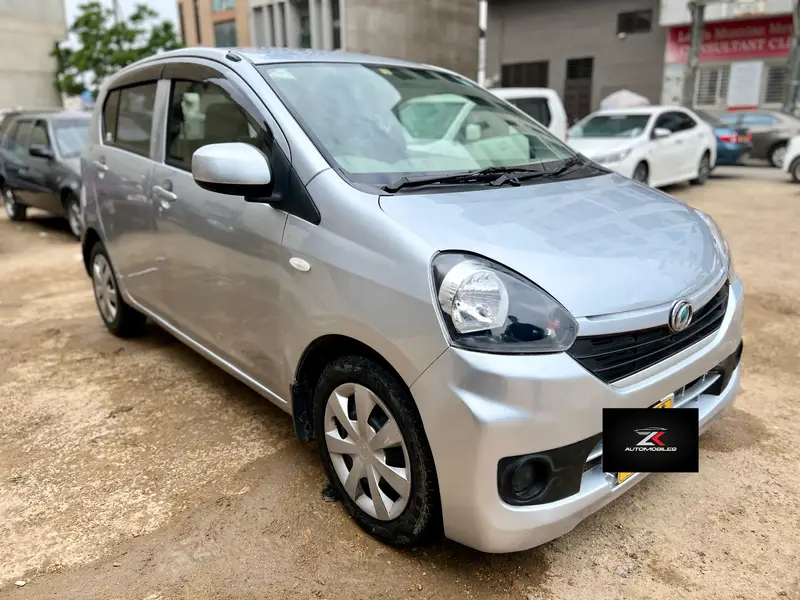 Daihatsu Mira 2017