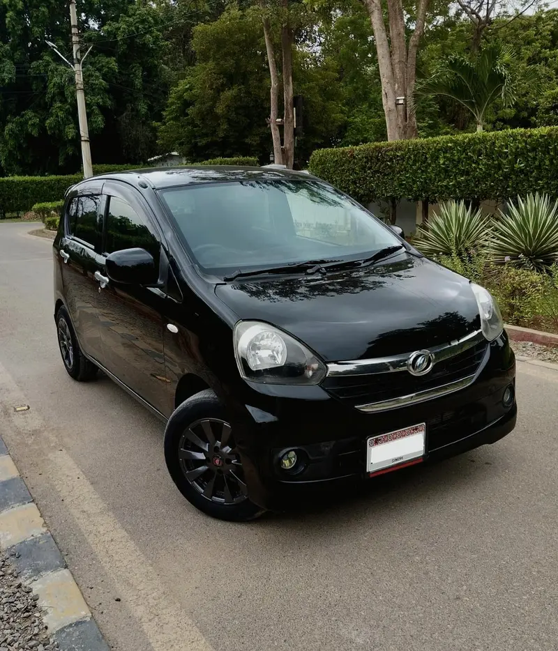 Daihatsu Mira 2014