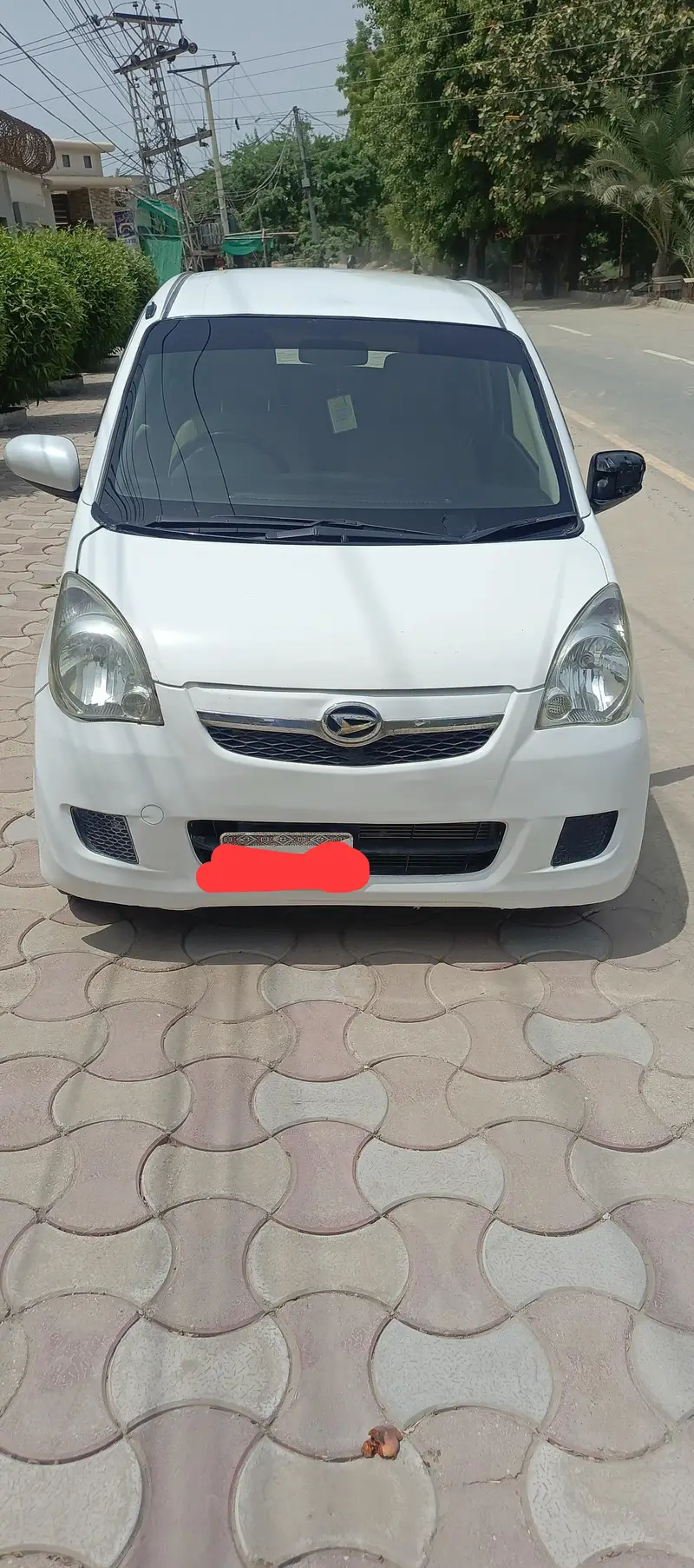 Daihatsu Mira 2012