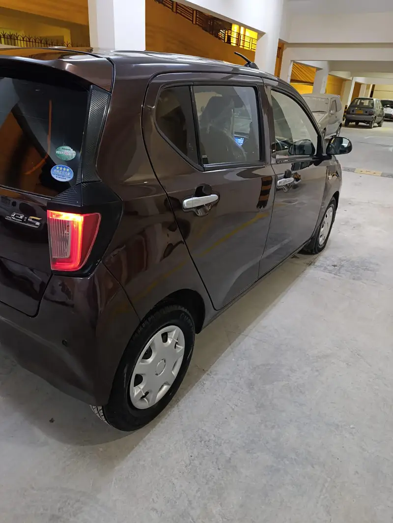 Daihatsu Mira 2017