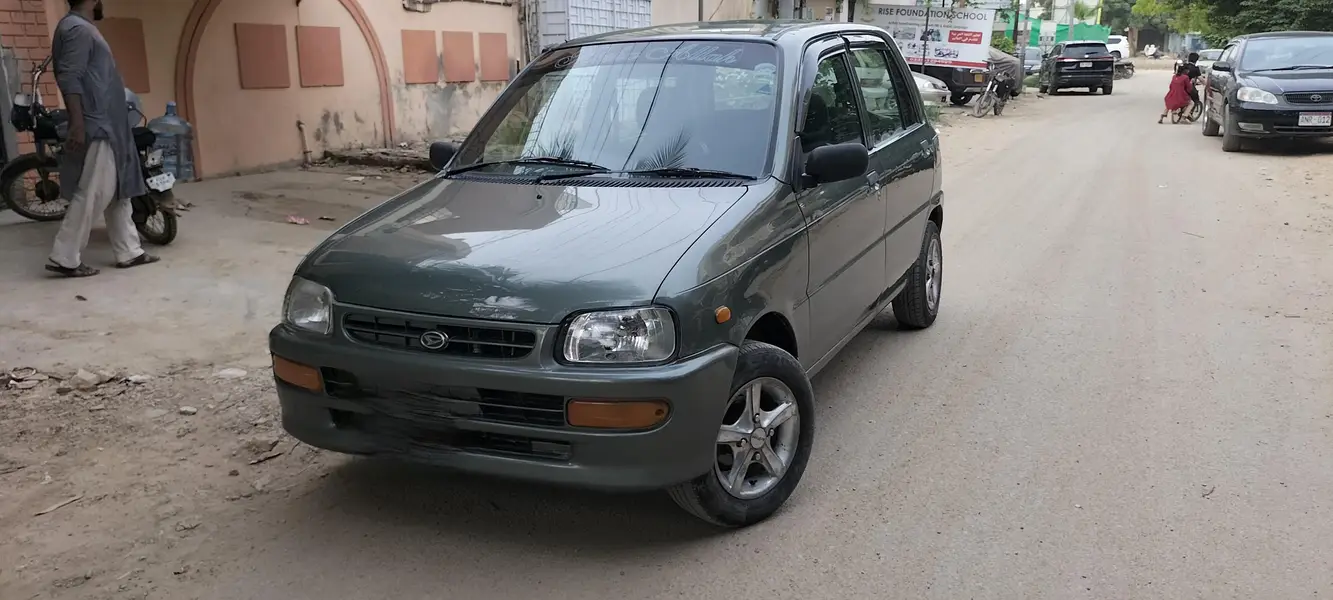 Daihatsu Cuore 2011